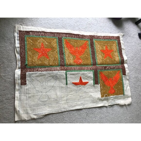 Vtg 1970's Handmade Punch Needle Wall Hanging Stars And Eagles Pattern 24" x 36" - Picture 4 of 10